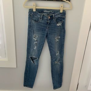 Ladies distressed American Eagle jeans sz 2